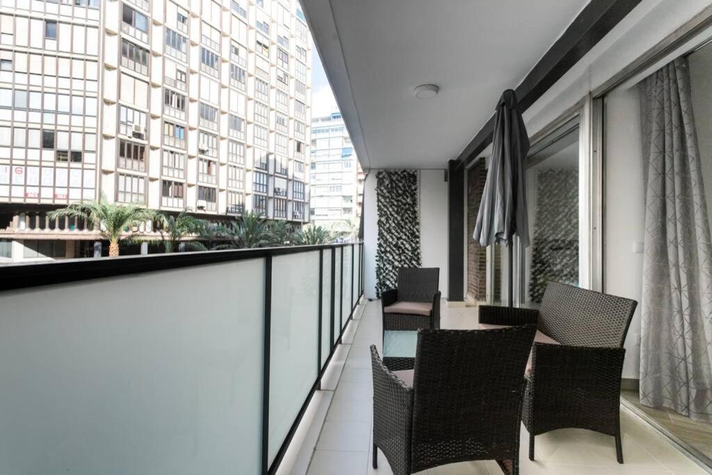 Espacioso Y Centrico Piso Con Zona Chill-Out アリカンテ エクステリア 写真