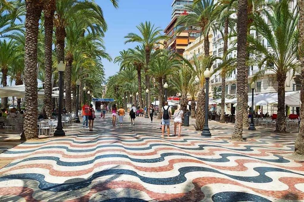Espacioso Y Centrico Piso Con Zona Chill-Out アリカンテ エクステリア 写真